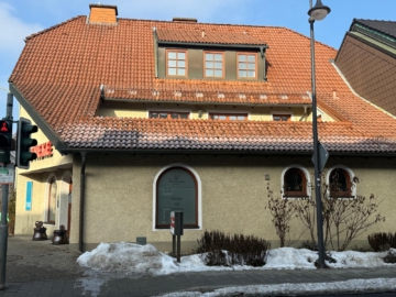 Wohn- und Geschäftshaus in Röslau mit viel Potenzial – Gesamtwohnfläche bis zu ca. 475 m² möglich, 95195 Röslau, Mehrfamilienhaus
