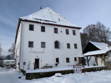 Bild - Wo kann Wohnen schöner sein? Gutshof im Herzen des Fichtelgebirges mit 4 Wohnungen und einer Gewerbeeinheit