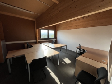 Bürofläche - Lager-/Produktionshalle mit Kranbahn in Rehau – ca. 1.024 m² Produktionsfläche – 150 m² Büro und Sozialräume im OG