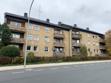 Rendite-Paket Stadt Hof: Fünf MFH mit hohem Vermietungsstand – z.T. mit Loggien, Stellplätzen & Garagen, 95028 Hof, Mehrfamilienhaus