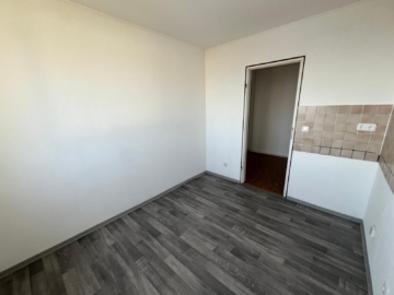 Bild - Helle 4-Zimmer-Wohnung mit Balkon in ruhiger Lage von Wunsiedel – 2 OG – ca. 88,82m²