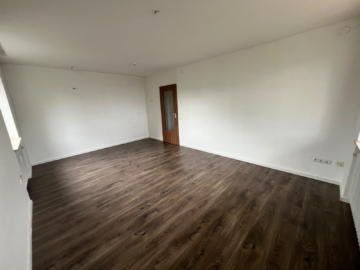 3-Zimmer-Wohnung – 4 Obergeschoss – Selb – Plößberg – ca. 75 m² Wohnfläche, 95100 Selb / Plößberg, Etagenwohnung