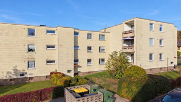 Bild - Langfristig rentables MFH-Ensemble mit attraktivem Wertsteigerungspotenzial 12 WE (ca. 939 m² Wfl.)
