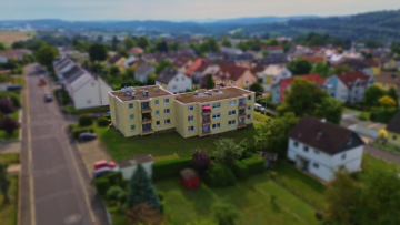 Langfristig rentables MFH-Ensemble mit attraktivem Wertsteigerungspotenzial 12 WE (ca. 939 m² Wfl.), 95632 Wunsiedel, Mehrfamilienhaus