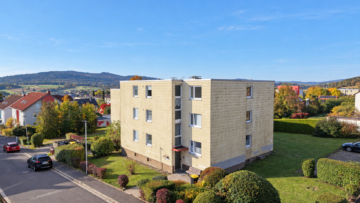 Bild - Langfristig rentables MFH-Ensemble mit attraktivem Wertsteigerungspotenzial 12 WE (ca. 939 m² Wfl.)