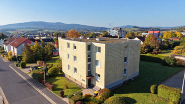 Langfristig rentables MFH-Ensemble mit attraktivem Wertsteigerungspotenzial 12 WE (ca. 939 m² Wfl.), 95632 Wunsiedel, Mehrfamilienhaus
