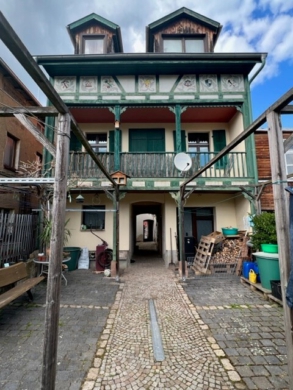 Historisches Fachwerkhaus mit attraktivem Ferienwohnungs‑Potenzial im Herzen von Naumburg – Fassade Denkmalschutz, 06618 Naumburg, Mehrfamilienhaus