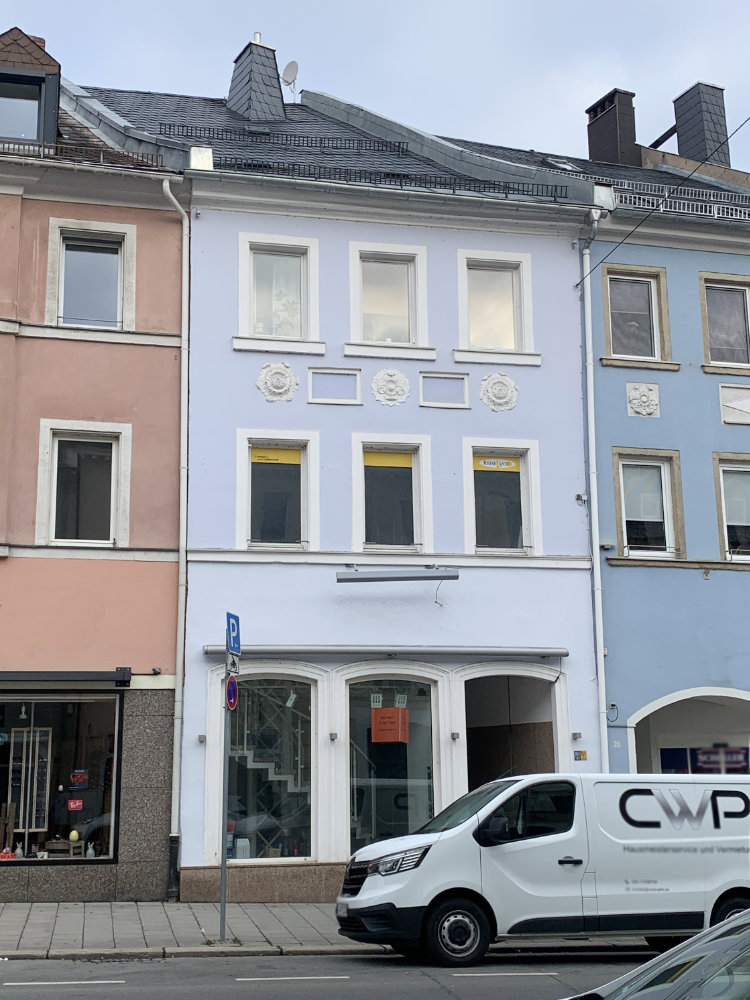 Titelbild - Ideale Kapitalanlage: vermietetes, teilsaniertes Wohn- & Geschäftshaus in Innenstadtlage – Denkmalschutz