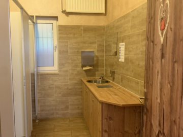 WC - Gewerbeflächen in Top-Zustand und attraktiver Lage in Münchberg (ca. 244 m²)