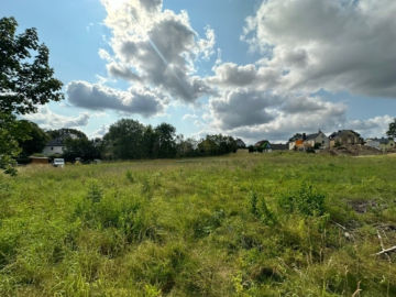 Wohnbaugrundstücke 894 m² – voll erschlossen in Hof / Vogelherd – Bebauung nach B-Plan, 95030 Hof, Wohngrundstück