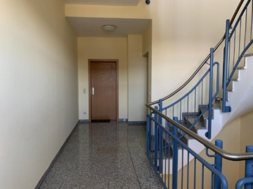 Wohnungstür - Attraktive 3-Zimmer-Wohnung in zentraler Lage von Hof – ca. 127 m² WFL – 2. OG – Aufzug – Abstellraum