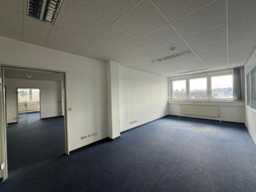 Bild - Moderne Bürofläche im 4. OG – Gesamtfläche ca. 545 m² in etabliertem Gewerbeareal in Rehau