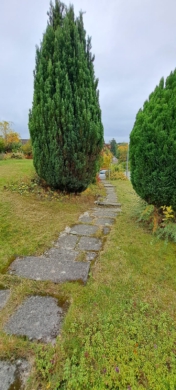 Zugang zum Haus - Besonderes Einfamilienwohnhaus in Hof/Krötenbruck – WFL ca. 150 m² – Grst. ca. 815 m² – Erbpacht