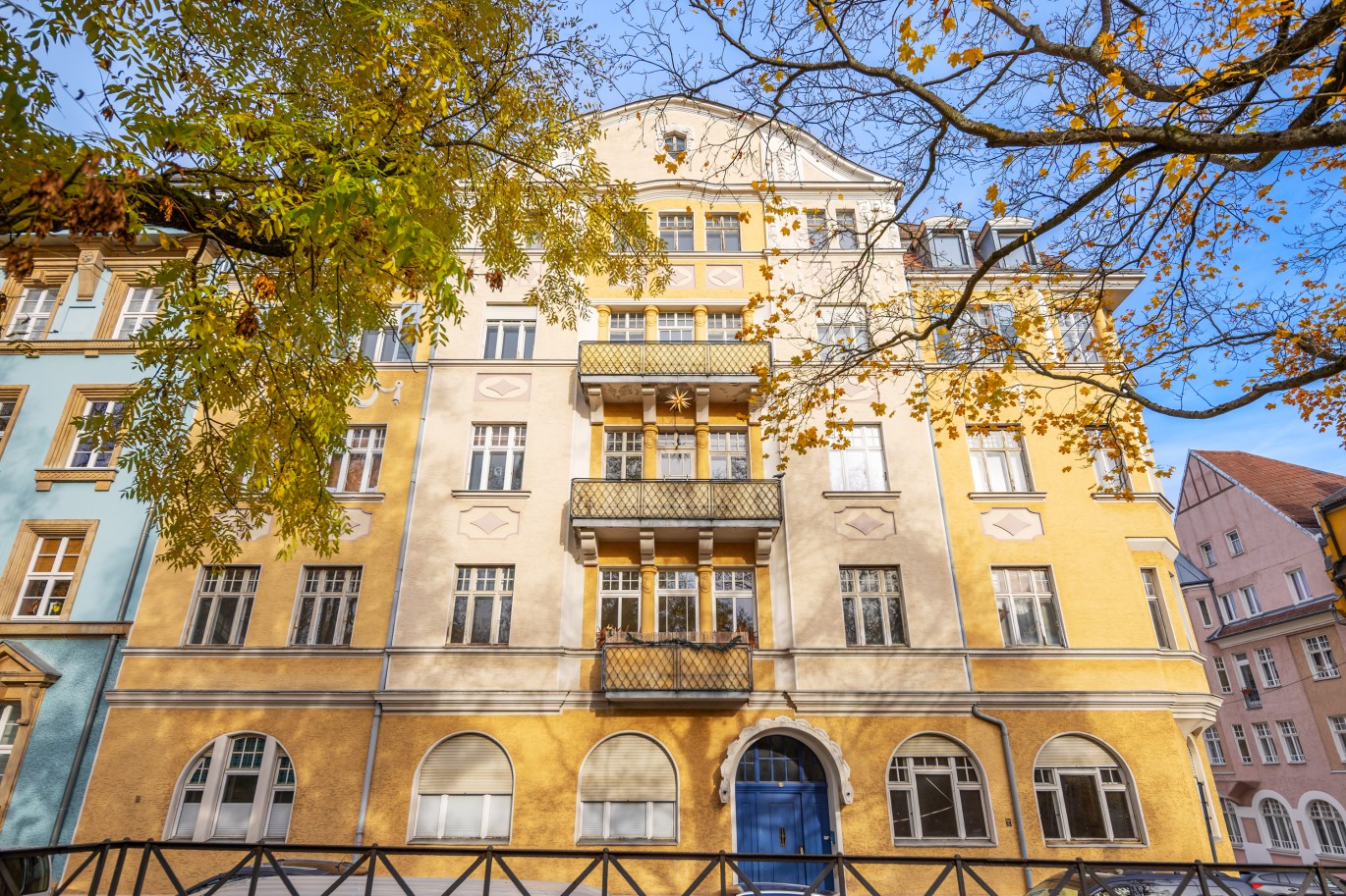 Außenansicht - Für Kapitalanleger & Eigennutzer: Provisionsfreie kernsanierte Eigentumswohnungen nahe des Stadtzentrums – Sonder-AfA § 7i EStG