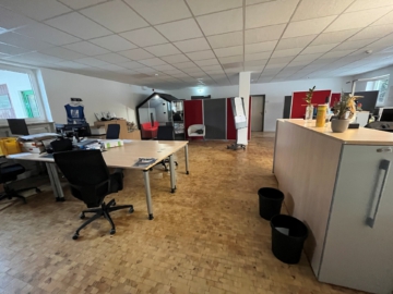Bürofläche EG - Top-sanierte, hochwertig ausgestattete Büroimmobilie mit Entwicklungspotenzial – großzügiges Grundstück (ca. 4.398 m²)