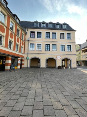Preishammer: Attraktive Laden- und Verkaufsfläche in zentraler Innenstadtlage von Selb, 95100 Selb, Ladenlokal