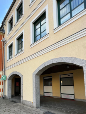 Außenansicht - Preishammer: Attraktive Laden- und Verkaufsfläche in zentraler Innenstadtlage von Selb