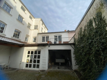 Bild - Wohn- & Geschäftshaus mit Potenzial in Hof/Saale – Gewerbefläche ca. 310 m² – Wohnfläche 195 m² Grundstück mit befahrbarem Innenhof