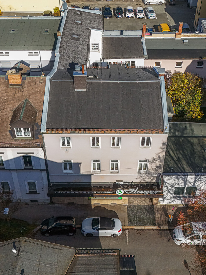 Bild - Wohn- & Geschäftshaus mit Potenzial in Hof/Saale – Gewerbefläche ca. 310 m² – Wohnfläche 195 m² Grundstück mit befahrbarem Innenhof