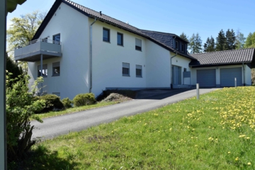 Exklusive, sanierte Eigentumswohnung umgeben von Wiesen & Wäldern – Top-Zustand – Top-Lage – Gattendorf, 95185 Gattendorf, Erdgeschosswohnung