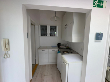 Teeküche - Gepflegte Bürofläche in Hof/Saale (ca. 89 m²) – 1. OG – Aufzug vorhanden – 3 Büroräume, 1 Archivraum, Teeküche