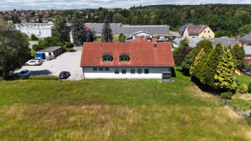 Bild - Vollsaniertes Bürohaus als repräsentative Adresse in Rehau – ideal für Unternehmen mit Anspruch