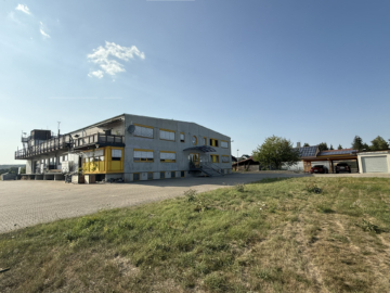 Außenansicht - Großraum Coburg: Gewerbeimmobilie (ca. 1.800 m² Gewerbefl.) in Top-Zustand mit Erweiterungspotenzial