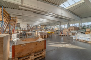 Bild - Großraum Coburg: Gewerbeimmobilie (ca. 1.800 m² Gewerbefl.) in Top-Zustand mit Erweiterungspotenzial