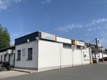 Außenansicht - Ideal als Lotto- oder Friseurgeschäft: gepflegte Laden-/Verkaufsfläche in hoch frequentierter Lage