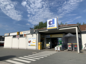 Außenansicht - Ideal als Lotto- oder Friseurgeschäft: gepflegte Laden-/Verkaufsfläche in hoch frequentierter Lage