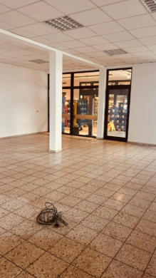 Innenansicht - Ideal als Lotto- oder Friseurgeschäft: gepflegte Laden-/Verkaufsfläche in hoch frequentierter Lage