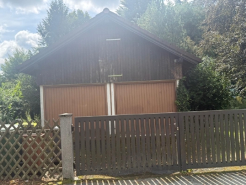 Doppelgarage - Handwerkerobjekt: Kernsanierungsbedürftiges Einfamilienhaus in Oberkotzau/Fattigau – ca. 140 m² Wfl. – 1.384 m² Grst.