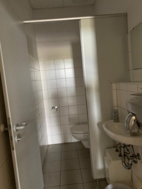 Kunden-WC - Gewerbefläche (ca. 87 m²) im Gewerbegebiet Münchberg – hohe Kundenfrequenz – Nähe zur A9