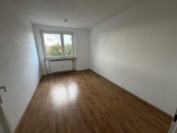 Zimmer 2 - 4-Zimmer-Wohnung ca. 89 m² Wohnfläche in Köditz/Brunnenthal – ruhige Wohnsiedlung – sofort verfügbar