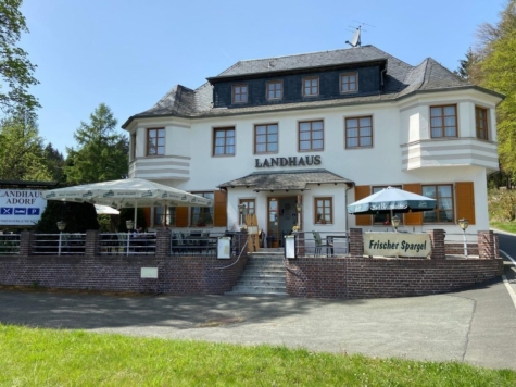 Etablierter Landgasthof in Adorf/Vogtland sucht neuen Eigentümer – Gastronomie mit Pensions-/Hotelbetrieb – Parkfläche, Garagen, Biergarten u.v.m. – pächterfrei ab 01.02.26, 08626 Adorf, Hotel