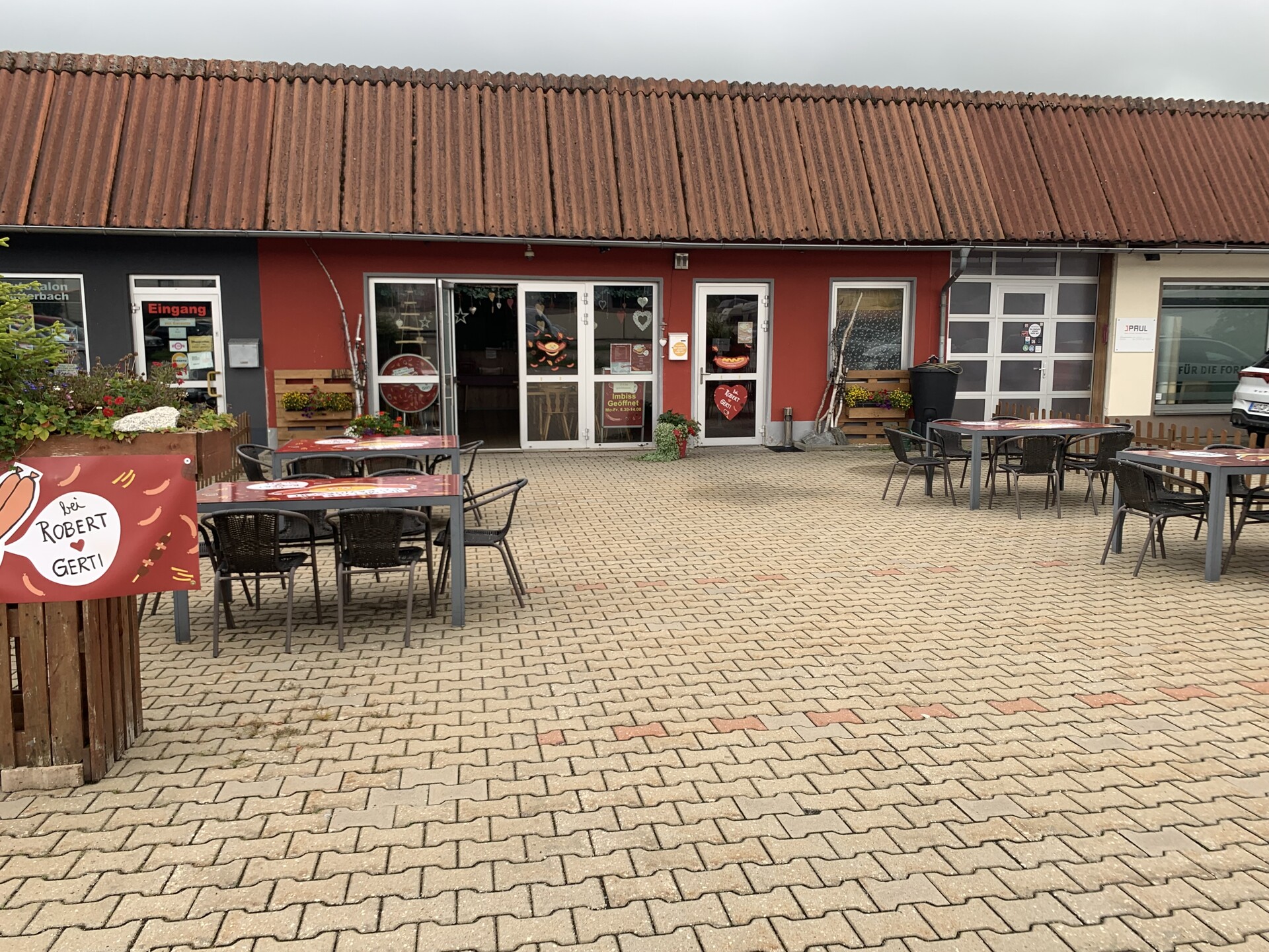 Außenansicht - attraktiver Imbiss in Helmbrechts zur Anmietung – Stammkunden – Option zur Betriebsübernahme