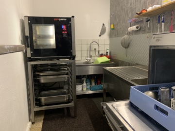 Vorbereitung-Spülkpche - attraktiver Imbiss in Helmbrechts zur Anmietung – Stammkunden – Option zur Betriebsübernahme