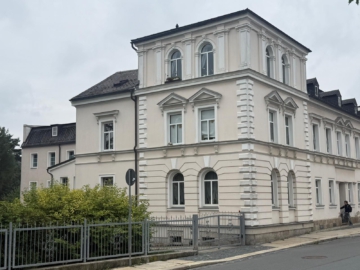 7 % Rendite! – Wohn- & Geschäftshaus im Luftkurort Marktneukirchen – 7 Wohneinheiten, 1 Gewerbeeinheit – Denkmalschutz, 08258 Markneukirchen, Wohn- und Geschäftshaus