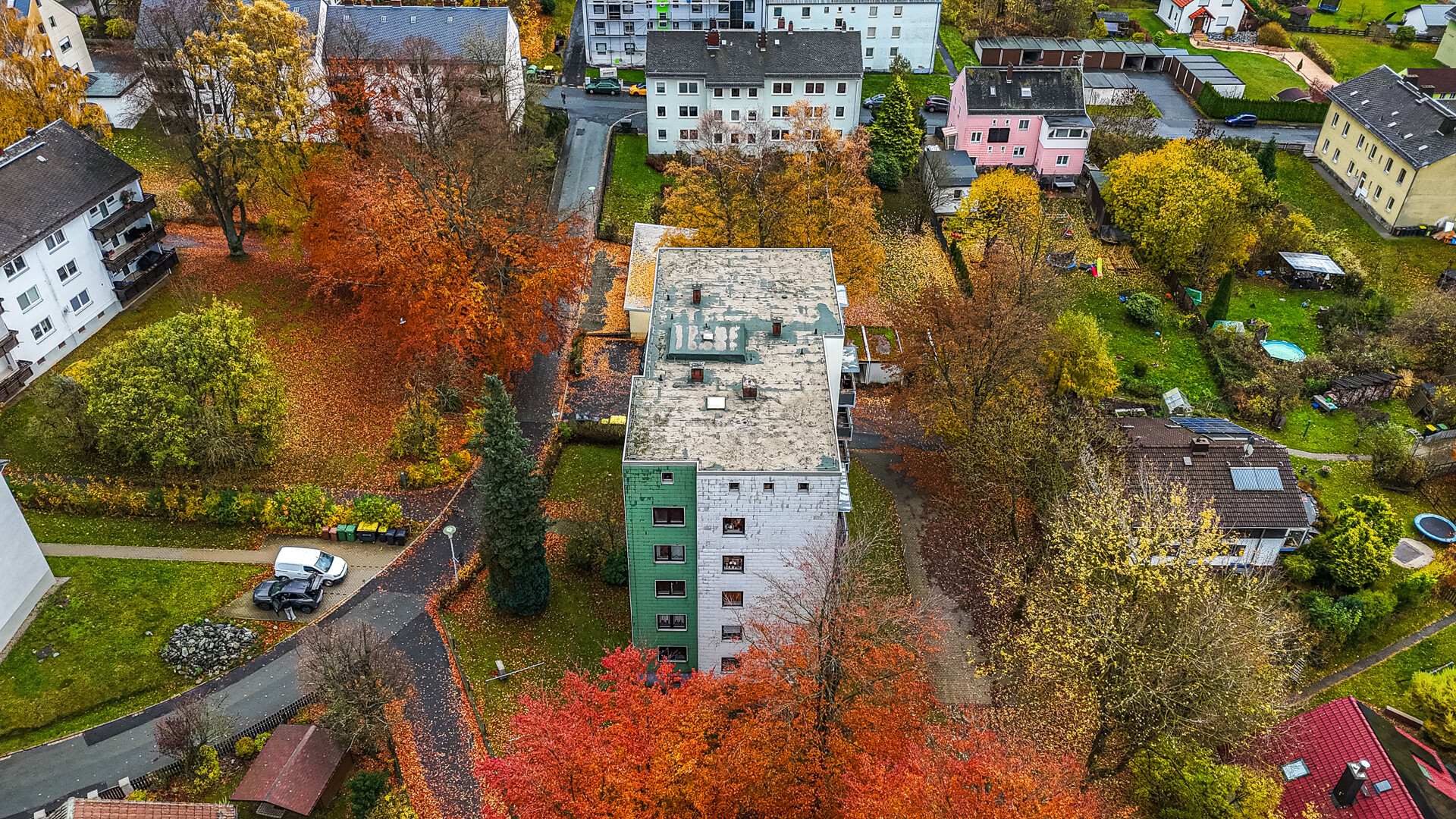 Bild - Attraktives Anlageobjekt: Mehrfamilienhaus in Selb-Plößberg mit 1.540 m² Gesamtwohnfläche
