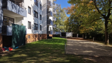 Bild - Ihre Investitionschance in Selb-Plößberg: Mehrfamilienhaus mit 15 Wohnungen – Balkone – unterkellert