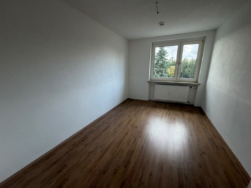 Zimmer 1 - 3-Zimmer-Wohnung ca. 77 m² Wohnfläche in Köditz/Brunnenthal – ruhige Wohnsiedlung – sofort verfügbar