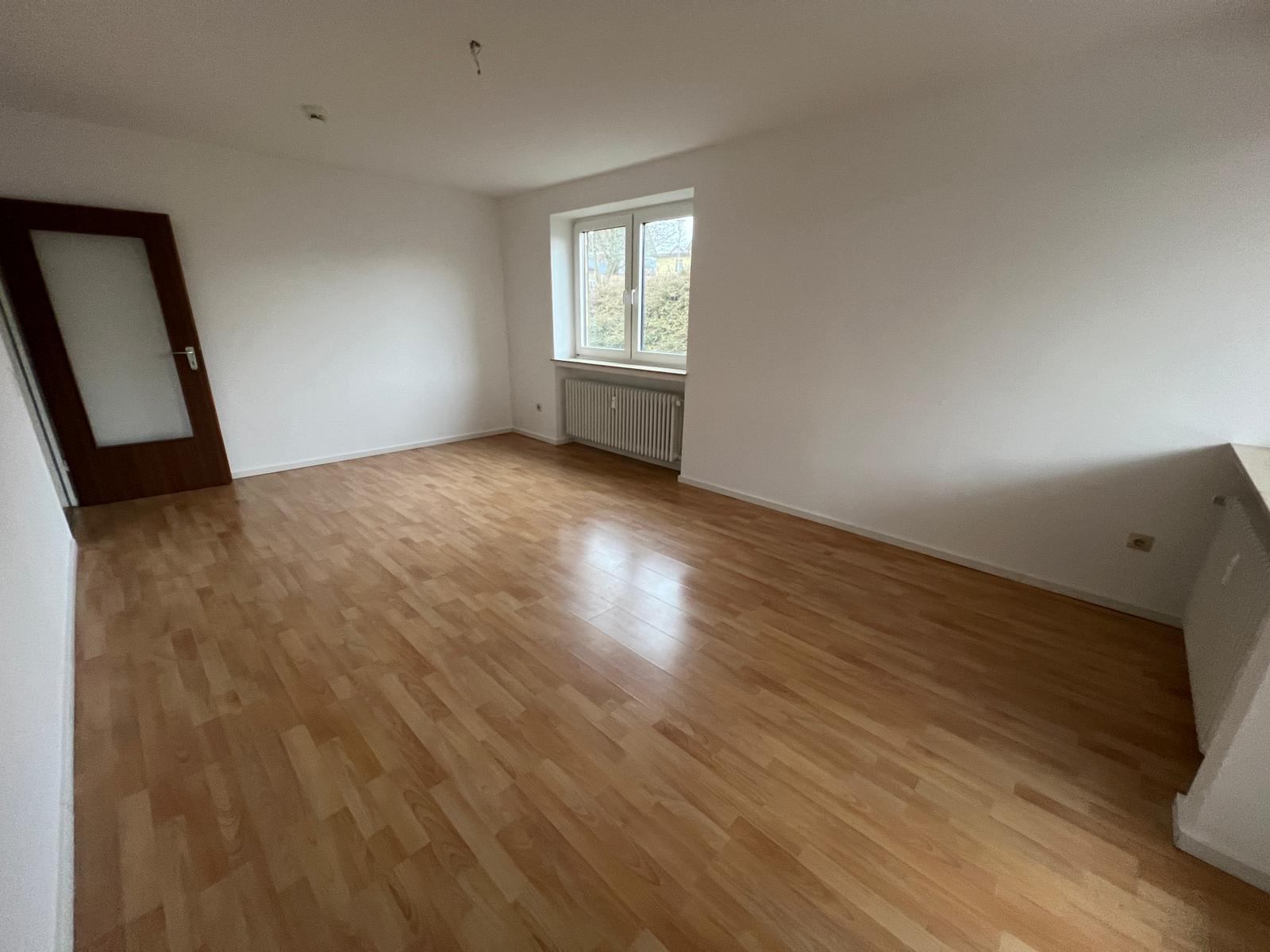 Titelbild - 2-Zimmer-Wohnung – Balkon – Erdgeschoss – sofort verfügbar