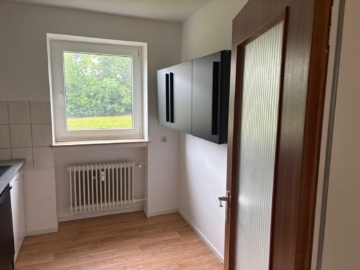 Küche aktuell - 2-Zimmer-Wohnung – Balkon – Erdgeschoss – EBK vorhanden -sofort verfügbar