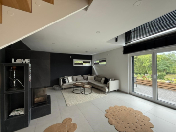 Wohnzimmer - Bezugsfertiges EFH, Top-Ausstattung – Luxusküche, PV-Anlage & Wärmepumpe, Batteriespeicher, Effizienzhaus 40 Plus