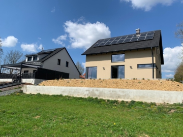 Bild - Bezugsfertiges EFH, Top-Ausstattung – Luxusküche, PV-Anlage & Wärmepumpe, Batteriespeicher, Effizienzhaus 40 Plus