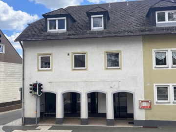 Bild - 500 m² Gewerbefläche im Zentrum von Thiersheim – ehem. Verbrauchermarkt – direkt an Hauptverkehrsstraße