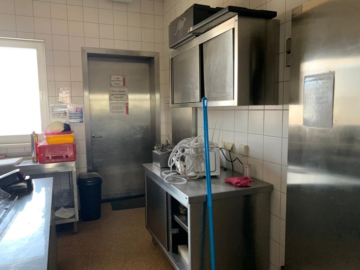 Vorbereitungsräume im hinteren Bereich - Gewerbefläche (ca. 164 m²) in Münchberg/Gewerbegebiet – direkt an der A9 – erweiterbare Fläche