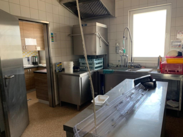 Vorbereitungsräume im hinteren Bereich - Gewerbefläche (ca. 164 m²) in Münchberg/Gewerbegebiet – direkt an der A9 – erweiterbare Fläche