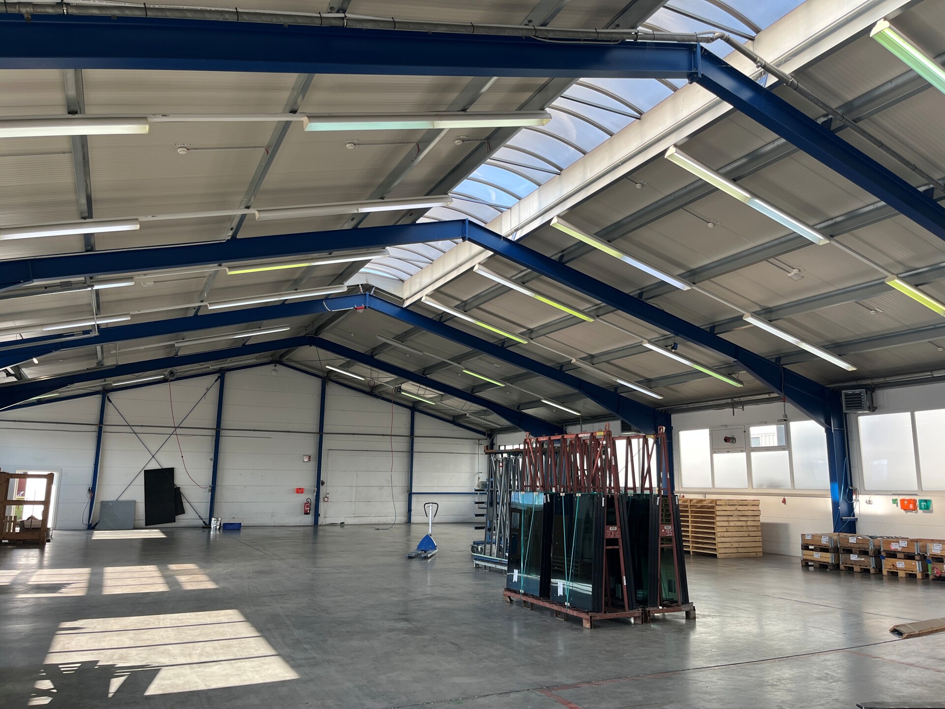 Titelbild - Lager-/Produktionshalle in Rehau – ca. 840 m² Nutzfläche – Büro + Sozialräume