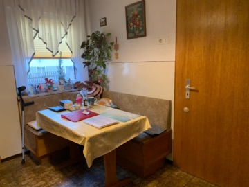 Küche - Einfamilienwohnhaus Wohnfläche ca. 150 m² – kl. Garten und Vorgarten, Garage – Schwarzenbach/Wald